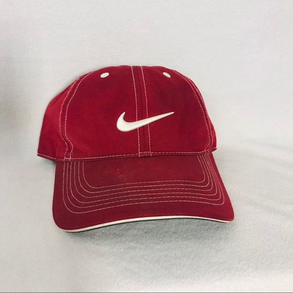 Nike Other - Nike Golf Burgundy Hat